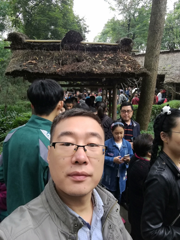 撑起一片天的第一张照片--宜城上门女婿服务网